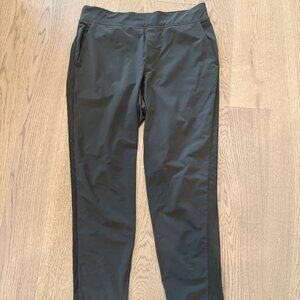 Athleta Brooklyn Ankle Pant olive 10 Featherweight Travel